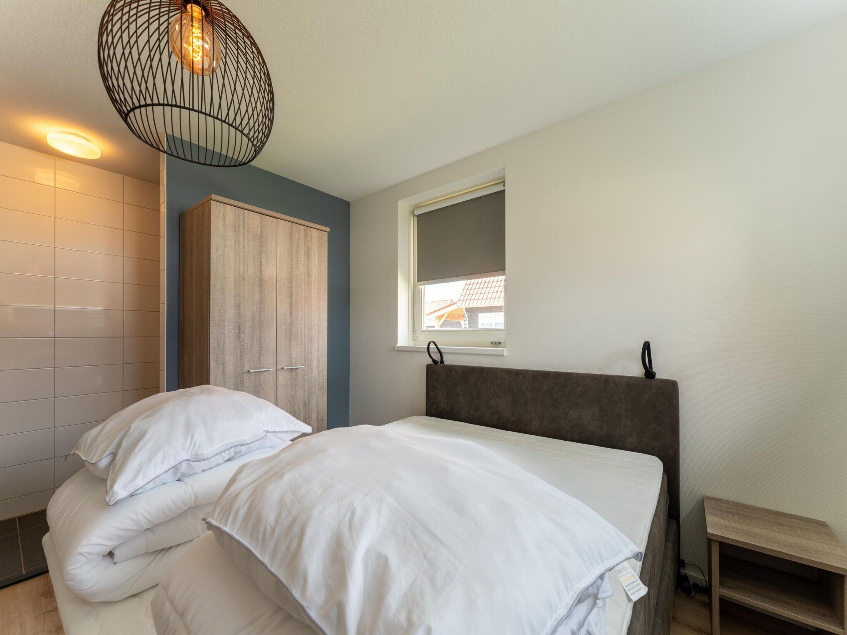 House | 4 bedrooms, individually furnished, bed sheets