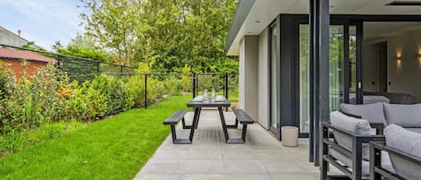 House | Balcony