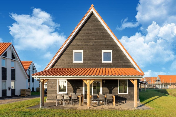 House | Balcony