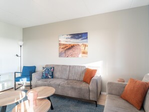 Living room - Detached Villa With View, Garden and Privacy (Scherpenisse)