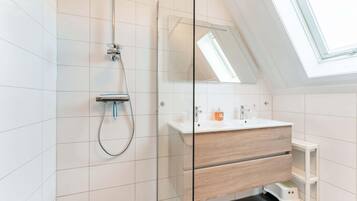 House | Bathroom