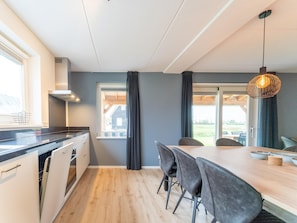House | Dapur peribadi | Kerusi tinggi 