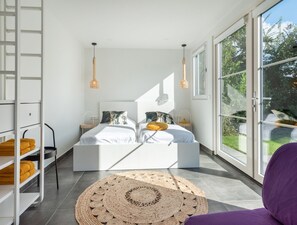 House | 3 bedrooms, individually furnished, bed sheets - Holiday Home Near Veerse Meer (Kamperland)