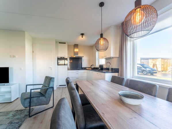 House | Dining