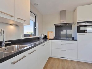 Casa | Cozinha privada | Micro-ondas, lava-louças, cafeteira/chaleira