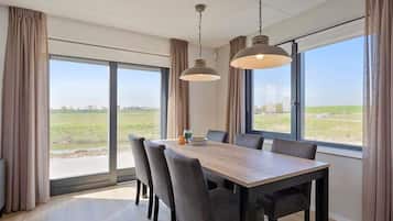 House | Dining