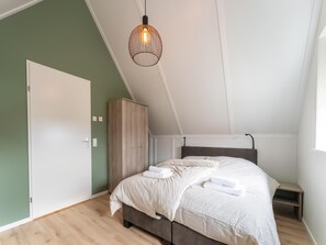 Huis | 4 slaapkamers, individueel gemeubileerd, beddengoed