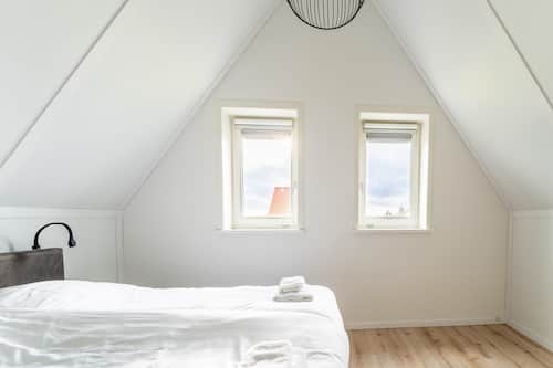 House | 3 bedrooms, bed sheets