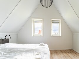 House | 3 bedrooms, bed sheets