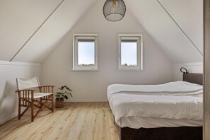 House | 4 bedrooms, individually furnished, bed sheets - Vacation Home Zeeland by Oosterschelde Park (Scherpenisse)