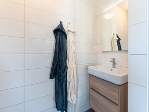 House | Bathroom - Modern Holiday Home by the sea With Sauna (Scherpenisse)