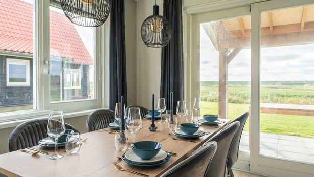 House | Dining - Modern Holiday Home by the sea With Sauna (Scherpenisse)