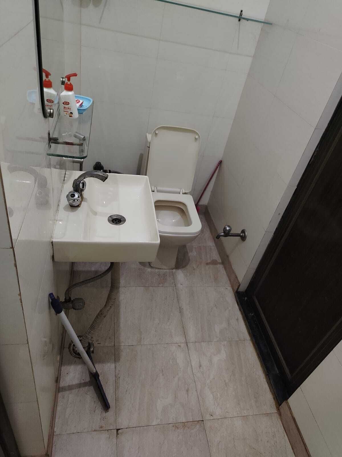 Shower, towels, soap