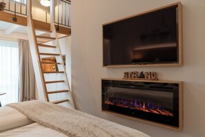 Premium bedding, in-room safe, individually decorated - Hotel MeerZeiten (Esens)
