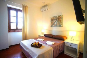 3 Schlafzimmer, Schreibtisch, kostenloses WLAN, Bettwäsche