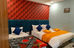 Free WiFi, bed sheets