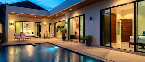 Private pool