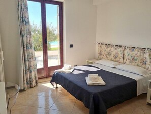 3 Schlafzimmer, Schreibtisch, Bügeleisen/Bügelbrett, kostenloses WLAN