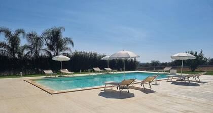 Villa Manon: A cozy and welcoming two-story villa in a quiet position, surrounded by the Sicilian countryside, with Free WI-FI.