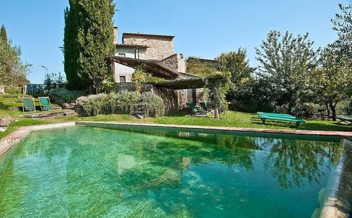 Villa Al Bosco: An elegant and welcoming three-story villa situated in a secluded location surrounded by meadows and by green hills, with Free WI-FI.