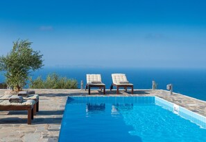 3 bedrooms - Villa Isidora - Stunning Stylish 3-bedroom Villa (Sitia)