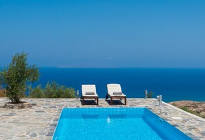 3 bedrooms - Villa Isidora - Stunning Stylish 3-bedroom Villa (Sitia)