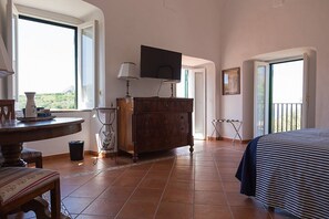 6 chambres, Wi-Fi gratuit, draps fournis