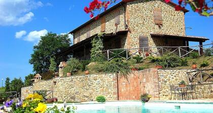 Villa Gervasa: A characteristic and welcoming three-story villa situated in a quiet location, a few minutes from the town center, with Free WI-FI.