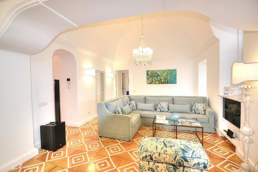 Villa Atena: A Charming Two-story Villa Which Faces The Sun And The Sea, With Free Wi-fi. - Positano