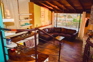 Comfort Cabin, 2 Bedrooms | Living area