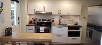 Garden City Suite: Perfect Location & Comfort