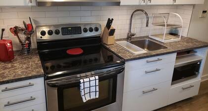Garden City Suite: Perfect Location & Comfort