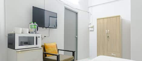 Basic Double Room | In-room safe, free WiFi