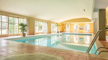 Villa | Pool | Indoor pool, outdoor pool