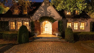 Villa | Exterior