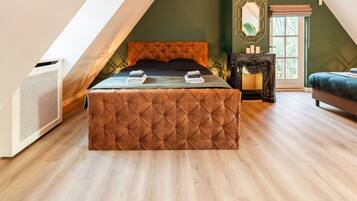 Villa | 5 bedrooms, individually furnished