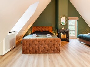 Villa | 5 bedrooms, individually furnished, bed sheets - Beautiful Villa in Drunen With Private Heated Pool (Drunen)