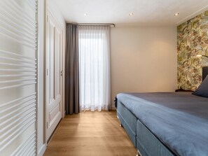 1 bedroom, individually furnished, bed sheets