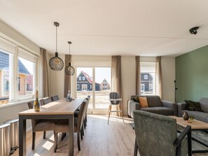 House | Dining - Holiday Home in Scherpenisse Near the Sea (Scherpenisse)