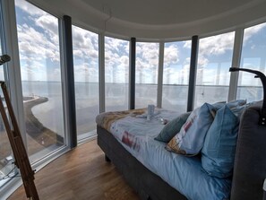 Apartment | 2 bedrooms, individually furnished, iron/ironing board