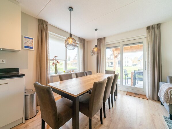 House | Dining - Zeeland Getaway Near Beach (Scherpenisse)