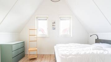 House | 4 bedrooms, bed sheets