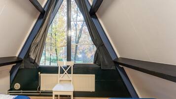 House | 3 bedrooms, individually furnished, bed sheets