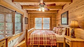 10 bedrooms, desk, iron/ironing board, free WiFi