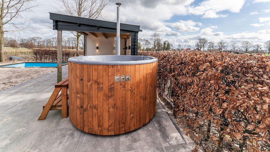 Spacious Farmhouse in Silvolde With Garden