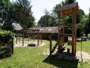 House | Garden - Holiday Home in Eerbeek With Terrace (Eerbeek)