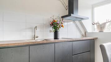 Ferienhaus | Eigene Küche | Wasserkocher mit Kaffee-/Teezubehör