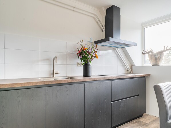 Private kitchen - Holiday Home in Silvolde With Hot Tub (Silvolde)