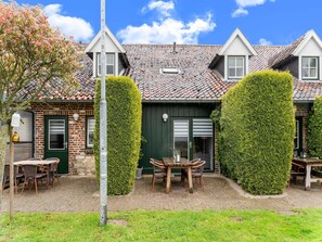 Cottage | Balcony