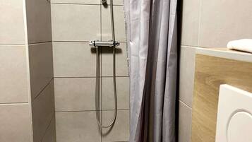 Cottage | Bathroom